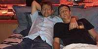 Хозяин «Зимней вишни» на следующий день после пожара устроил в Австралии звездный прием