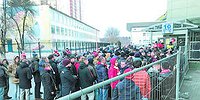 На футбол – без штанов. Болельщиков унизили в Химках