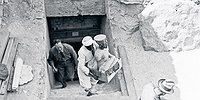 Как Тутанхамон вышел из гробницы, свел человечество с ума, начал Вторую мировую, объездил весь мир и вернулся домой