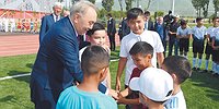 НАЗАРБАЕВ НАХОДИТСЯ ВЕЗДЕ