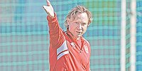 Олег Романцев: «Хиддинк тоже говорил: окно в Европу – шаг вперед. Его не обвиняли в стремлении развалить наш футбол»