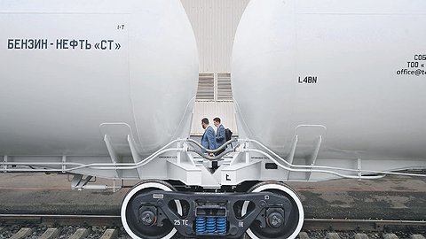 Топливо попросили остаться